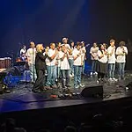 מתמודד “הכוכב הבא לאירוויזיון” שר עם ילדים בעלי מוגבלויות
