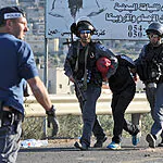 לאחר האירועים הקשים בכפר כנא: המשטרה פשטה על המקום ועצרה 34 חשודים