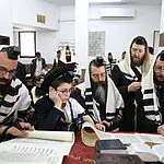 הפוך מהמנהג המקובל: הקריאה של הרבנים לציבור הרחב לקראת פורים