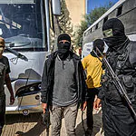 היום שאחרי בעזה: בישראל מזהים שחמאס נערך להמשיך לנהל את הרצועה