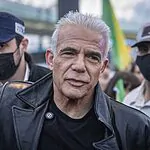 יאיר לפיד מקדם הצעת חוק נגד קטאר: "מדינת אויב"