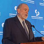 השגריר האמריקני יתראיין אצל המגיש האנטישמי: "אלחם על האמת"