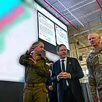 "שהמשטר יעלם": הרצוג הגיע למפקדה האמריקנית וברך את העם האיראני לרגל הרמדאן