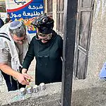 לאחר שהתבשרה ששני בניה נרצחו בפיגוע – ביקשה לחלק מרק לחיילים
