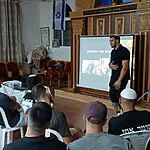 "צמח מתוך השבר": הלוחם שאיבד את רגלו – כרע ברך והציע נישואין לבת זוגו