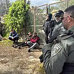 חמישה שוהים בלתי חוקיים נעצרו בסמוך לצומת רמות