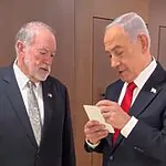 "מחקתי שני שמות": הרשימה הסודית שנתניהו שומר בכיס החליפה שלו