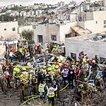 "ניסיתי להציל כמה שיותר": התלמיד בן ה-17 שסייע בזירת הנפילה ליד ביתו