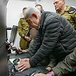 לחץ על הכפתור האדום: נתניהו הטיל חימושים על מטרה באיראן