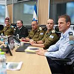 על רקע הכניסה לתמרון הקרקעי בלבנון: המסר של שר הביטחון מהבור בקריה