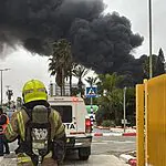 11 פצועים בעקבות פגיעת טיל מתפזר בבאר שבע | טיל פגע במפעל בנאות חובב