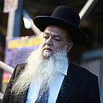 הבחירה המפתיעה של הרב יגאל כהן – ואיך זה קשור למתאבק הישראלי?
