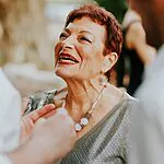 "הנעליים שלי באושוויץ": הרגע ששינה את חייה של שורדת השואה יונה עמית