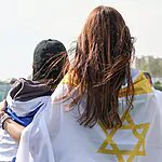 מהנובה למיידנק: המסר של שורדת השבי שלא משאיר אף אחד אדיש