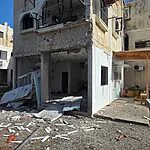 זירת הפגיעה בנהריה: נזק למבנה בן 3 קומות