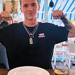 משפחתו של החייל הגיבור מיכאל טיוקין הי"ד, לוחם סיירת גבעתי וחייל בודד שנפל אתמול בקרב בלבנון, יובא מחר למנוחות בבית העלמין הצבאי באשקלון