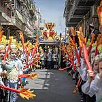 ילדי תלמוד תורה תולדות אהרן בצעדה לקראת חג שבועות
