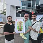 גלי וזיו ברמן פגשו את איש הלגו שהעניק להם גביע מיוחד