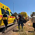 לבית החולים בילינסון פונו עד כה שני פצועים מפיגוע הירי בכוכב יאיר, שניהם מוגדרים במצב בינוני