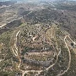 תנועת "רגבים" דורשת לעצור פלישה חקלאית ובנייה בלתי חוקית של הרש"פ באתר הארכיאולוגי "חירבת פרסין" בצפון השומרון. האתר, השוכן על אדמות מדינה סמוך לחרמש, משמר את היישוב התלמודי "כפר פרשאי" ומכיל שרידים יקרי ערך מימי בית שני