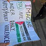 מפגין בחיפה נעצר על ידי המשטרה לאחר שתכנן להניף שלט שקרא ״נגד האלימות הישראלית״