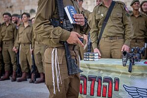 הושק ארגון "חרדים לצבא – שומרים על הזהות" לסיוע לחיילים חרדים בשירות