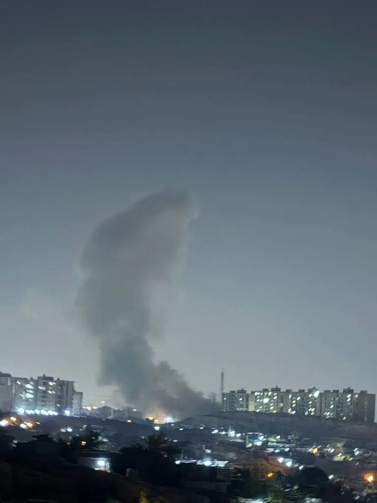 ארה״ב תקפה הלילה שורת מטרות באיראן | בתגובה: עשרות טילים וכטב״מים שוגרו לעבר מדינות המפרץ