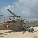 מבית החולים איכילוב נמסר כי מזירת הפיגוע בחוות גלעד פונו באופן מוסק שני פצועים עם פציעות ירי למחלקה לרפואה דחופה