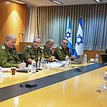 ​שר הביטחון באזהרה תקיפה לאיראן