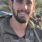 הנרצח השני מהפיגוע הבוקר רס״ן יובל עזרא, בן 27, מהרצליה, מפקד סוללה בגדוד 411, חטיבת האש של חיל התותחנים