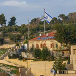 בין הרצאות, ספידייט והומור: כך יציינו את ט"ו באב בירושלים