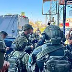דובר צה"ל מעדכן כי הכוחות ממשיכים במרדף הנרחב אחר המחבל, תוך ביצוע סריקות, תחקור חשודים ואיסוף מודיעין במרחב הכפר עוג'ה ובעיר יריחו