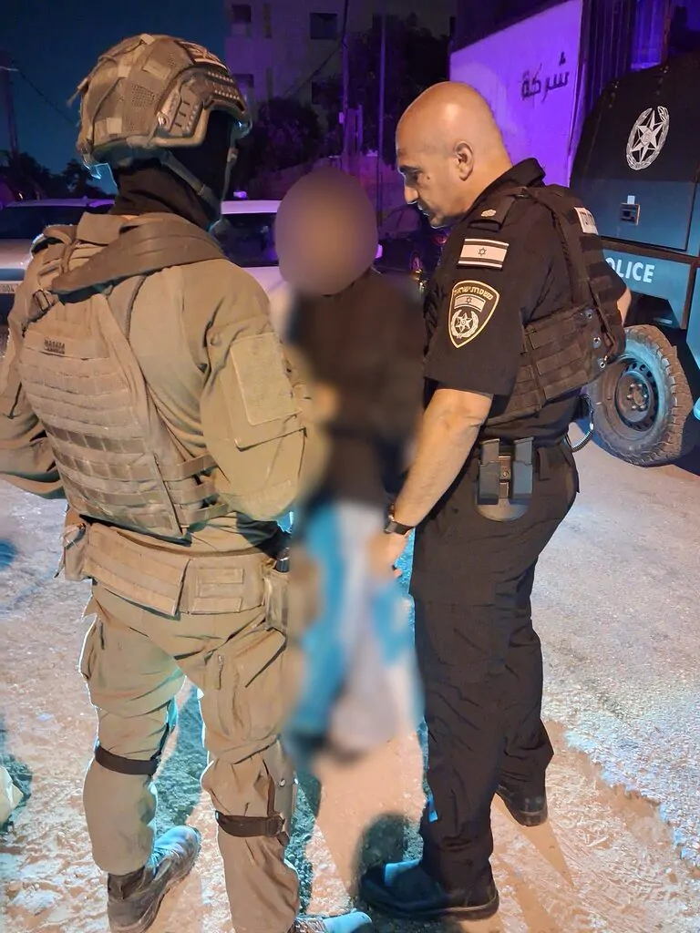 שוטרי מחוז ש"י וצה"ל איתרו צעירה שנחטפה מהמרכז על ידי בני משפחתה