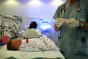 משרד הבריאות מעדכן: חשש לאירוע חריג באסותא רמת החייל – בדיקה גנטית פרטית שביצעה אם במעבדה בחו״ל העלתה חשש כי תורם הזרע שממנו נולדו ילדיה אינו תואם גנטית לתורם שיועד לה