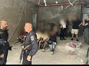 המשטרה נערכת לפתיחת שנת הלימודים: 16 שב״חים נעצרו במרכז הארץ – חלקם בתוך בתי ספר