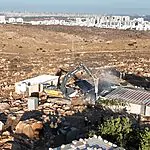 המנהל האזרחי פעל להסרת עשרות מבנים, נטיעות ופלישות בלתי חוקיות בסמוך ליישובים החדשים "מקדה" בהר חברון ו"שירה" בשומרון, כחלק ממדיניות האכיפה וחיזוק ההתיישבות