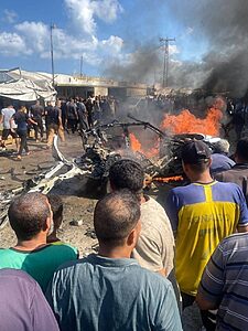 ​דיווחים על תקיפה בדרום הרצועה: כלי תקשורת ערביים מדווחים על תקיפת כטב"ם לעבר כלי רכב במרחב אל-מוואסי שבח'אן יונס. על פי הדיווחים הראשוניים מעזה, בתקרית ישנם מספר מחוסלים ופצועים