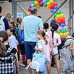 כ-2.6 מיליון תלמידים פתחו הבוקר את שנת הלימודים תשפ"ז במוסדות החינוך ברחבי הארץ, בהם כ-180 אלף ילדים שצעדו בפעם הראשונה לכיתה א'
