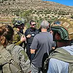 מפקד אוגדת יהודה ושומרון, תת-אלוף קובי הלר, הגיע לזירת פיגוע הירי במרחב בנימין ומקיים שם הערכת מצב בשטח