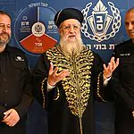 לקראת ראש השנה: הרב הראשי דוד יוסף סייר במתקני שב"ס ובירך את הלוחמים והסגל