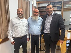 נשיא ההסתדרות הציונית העולמית הרב דורון פרץ בביקור בחברון: ״כאן לא רק לומדים את ההיסטוריה היהודית, ממשיכים לכתוב אותה״