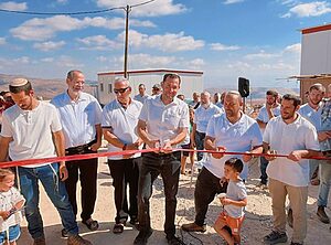 בחול המועד סוכות נחנכה ביישוב מגדלים שכונת ההרחבה החדשה "כרם הלל", בה התאקלמו 15 משפחות ראשונות