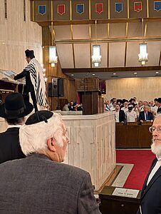 שר האוצר בצלאל סמוטריץ השתתף בסליחות הראשונות הערב בבית הכנסת הגדול בירושלים