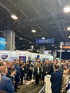 משלחת של משרד הביטחון ו-19 חברות ישראליות מציגות בוושינגטון את תערוכת היבשה AUSA, הכוללת פתרונות דיפנס-טק מוכחים מבצעית כמו יירוט רחפנים ומערכות מבוססות בינה מלאכותית
