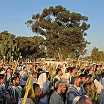 תפילת הלל במתחם הנובה: תפילת הלל חגיגית של הושענא רבה התקיימה הבוקר במתחם הנובה ברעים, בהשתתפות שורדי המסיבה והמשפחות השכולות