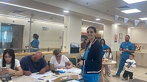 נסגרה הקלפי הניידת במרכז הרפואי פוריה: 191 מאושפזים ואנשי צוות הצביעו במהלך היום במעטפות כפולות, ההצבעה הסתיימה בשעה 20:00