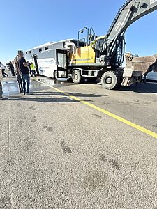 התאונה הקשה בדרום: אוטובוס שהסיע בנות לטיול התנגש בטרקטור, מספר לכודים במקום